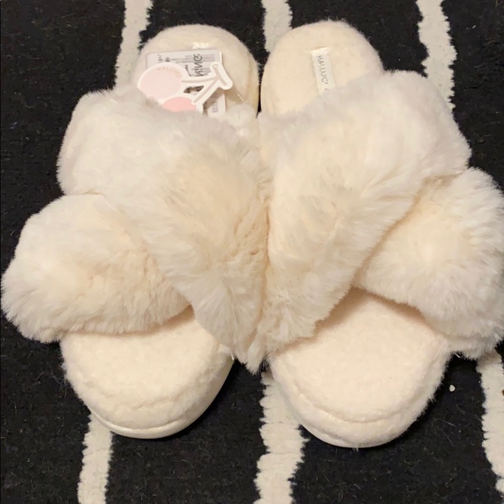 Memory foam slippers